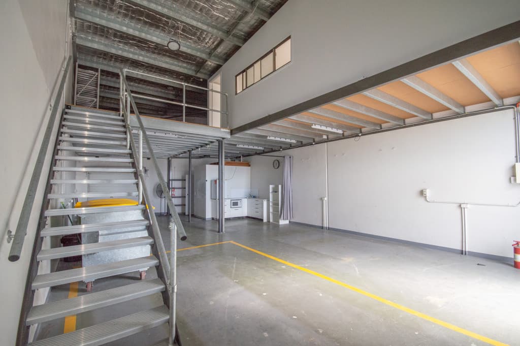 Functional Warehouse in Prime Molendinar Location - Won't Last Long!