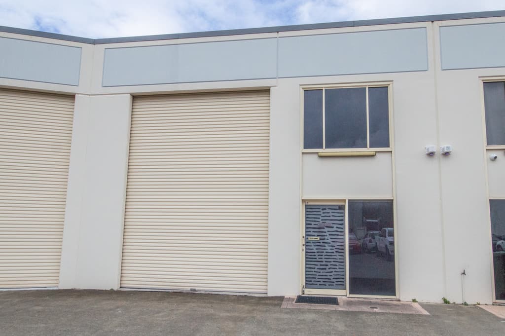 Prime Industrial Warehouse In Central Molendinar