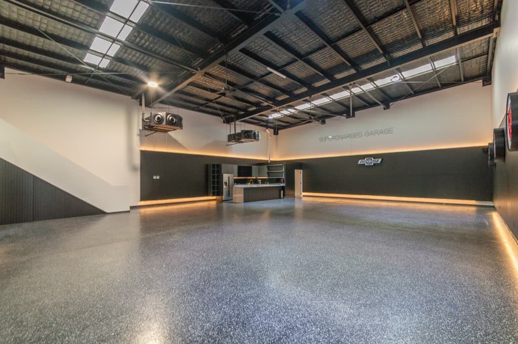 291m² | Immaculate Office/Warehouse Fitout | Air-Con + 15kW Solar | Arundel