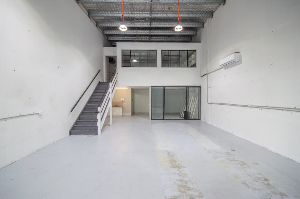 159m² Warehouse + Office | PRICE DROP!! | Ready to Occupy