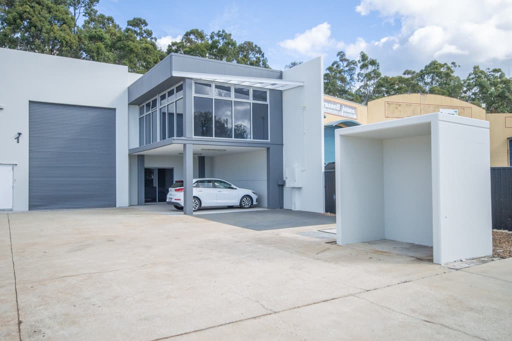 Rent Free Period + Reduced Price!! - Rare 367m² Office/Warehouse in Gated Molendinar Complex of Just 3