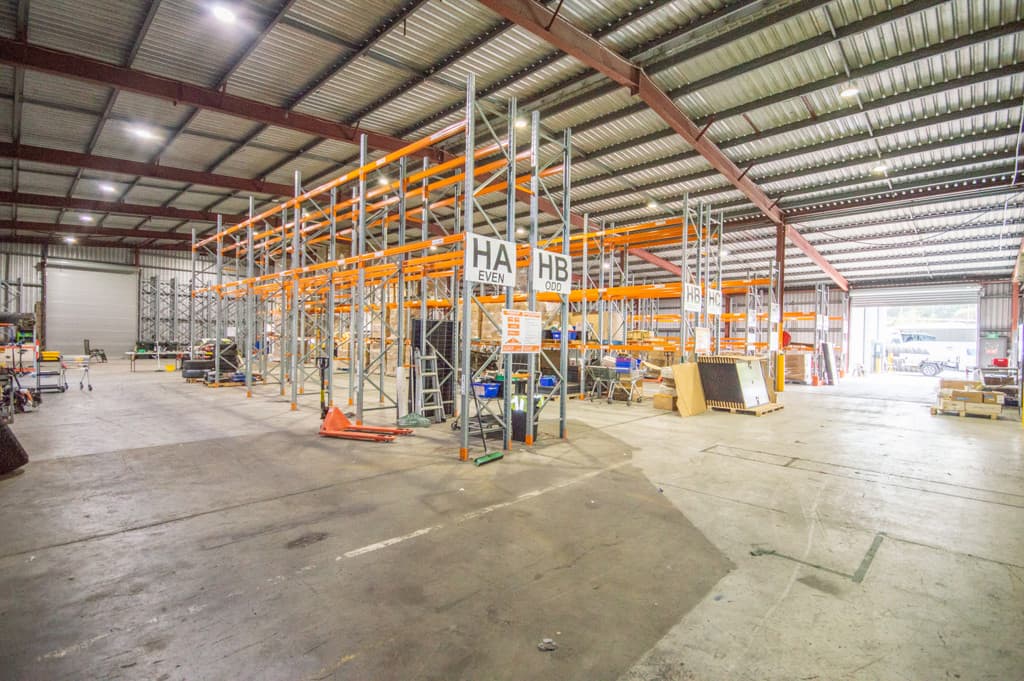 Leasing Incentive Available - 1,440m² with Flexible Warehouse & Office, 1 Min to Motorway