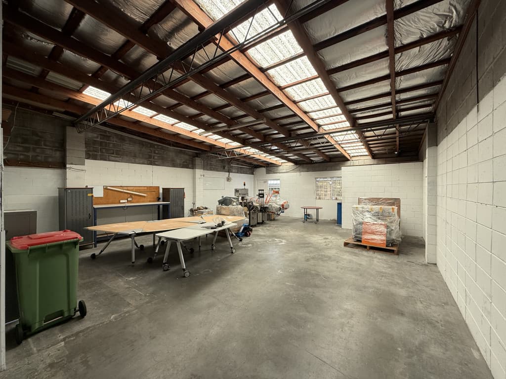 104m² Open Plan Warehouse | Roller Door | Short-Term Options | Central Bundall