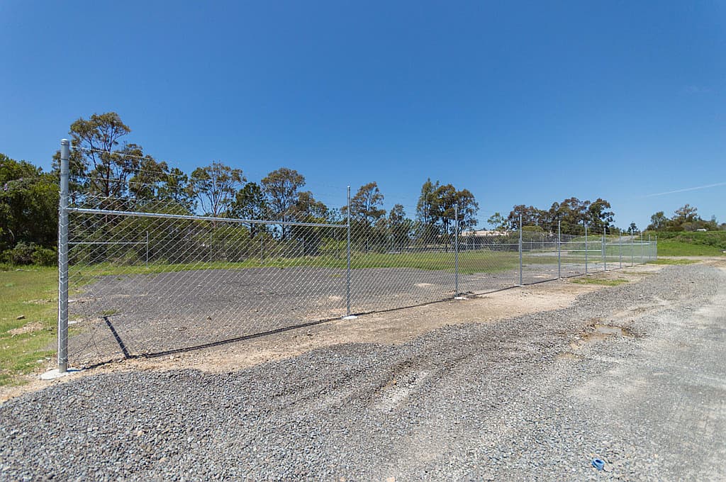 Fantastic Location - Fenced Yard